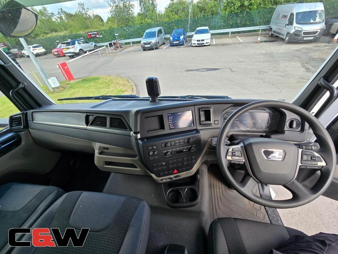 Vehicle image 35